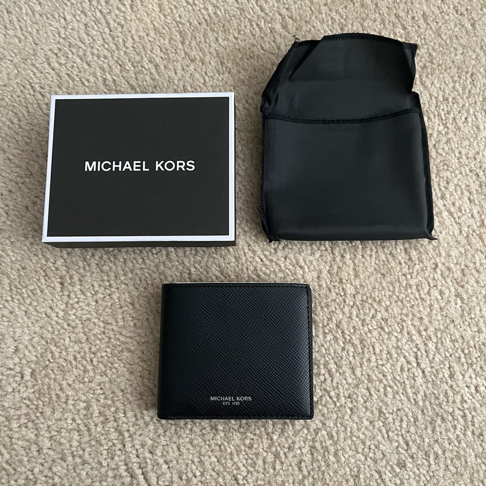 NEW Harrison Crossgrain Leather Slim Billfold Wallet Style# 39F5LHRF5L